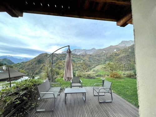 Appartement rez de chaussée du chalet CRES avec piscine - jacuzzi