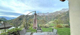 Ground floor apartment of the chalet CRES with swimming pool - jacuzzi