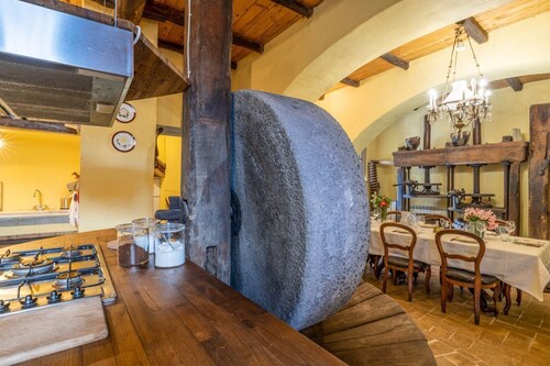 Torre La Marmora - Four Bedroom Villa, Sleeps 8