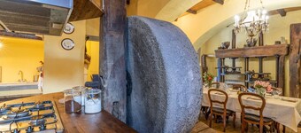 Torre La Marmora - Four Bedroom Villa, Sleeps 8