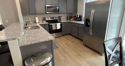 Beautiful family home about 3 minutes from most resort activities (pet friendly)