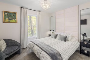 4 habitaciones, tabla de planchar con plancha y wifi gratis 