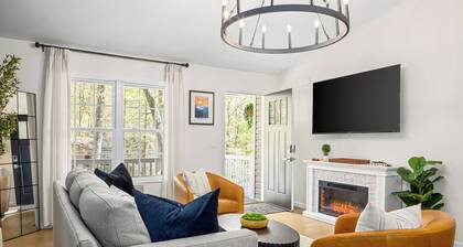 Inviting family home with hot tub & fire pit, minutes to resort activities