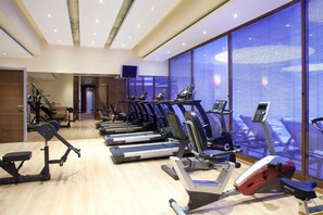 Fitness facility - Ramada by Wyndham Attica Riviera (Μοσχάτο)