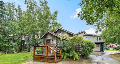 The Fireweed House - Historic Custom Mural Home