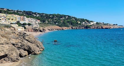 Maison au calme avec piscine privée.