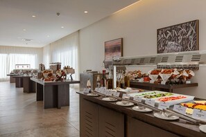 Dining - Aphrodite Hills Resort - 3 Bedroom Superior Villa IV (Kouklia)