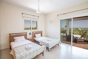 3 soverom, strykejern/-brett, wi-fi og sengetøy