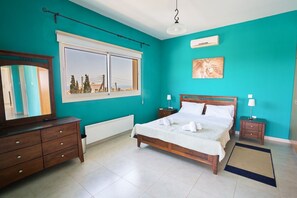 3 chambres, fer et planche à repasser, Wi-Fi, literie fournie