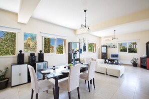Dining - Villa Davidia - Three Bedroom Villa, Sleeps 6 (Πρωταράς)