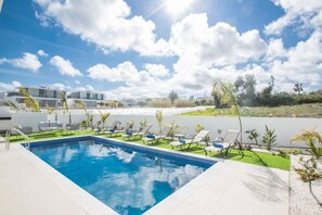Pool - Villa Aglaia - Three Bedroom Villa, Sleeps 8 (Πρωταράς)