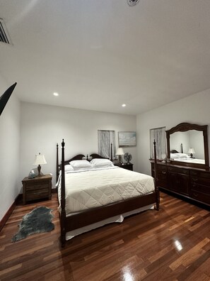 4 habitaciones, tabla de planchar con plancha y wifi gratis 