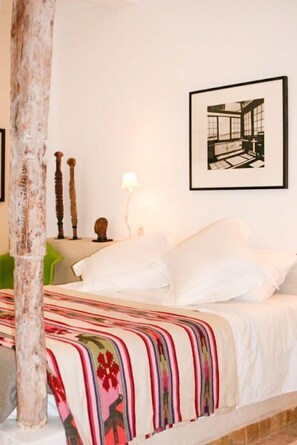6 bedrooms, iron/ironing board, free internet, bed sheets - Riad Mentha - Six Bedroom Villa, Sleeps 12 (Marrakesh)