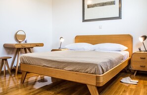 3 chambres, fer et planche à repasser, Internet gratuit, draps fournis