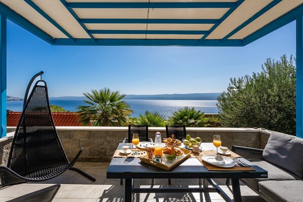 Outdoor dining - Villa Poljica - Three Bedroom Villa, Sleeps 6 (Duce)