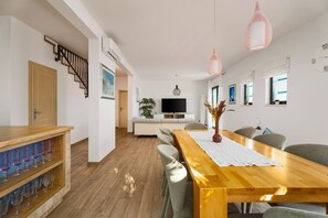 Dining - Villa Poljica - Three Bedroom Villa, Sleeps 6 (Duce)