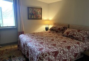 3 dormitorios, tabla de planchar con plancha, wifi gratis y ropa de cama