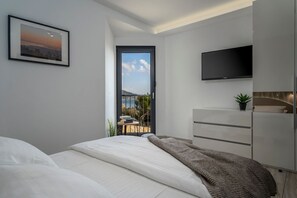 4 bedrooms, iron/ironing board, WiFi, bed sheets - Villa Vitomira - Four Bedroom Villa, Sleeps 8 (Duce)
