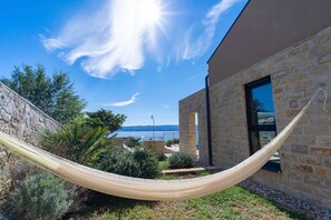 Property grounds - Villa Vitomira - Four Bedroom Villa, Sleeps 8 (Duce)