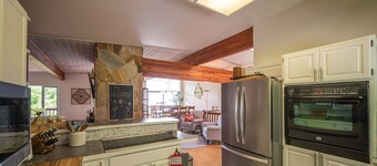 Large lake front Ainsworth house