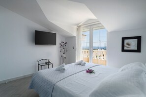 5 bedrooms, iron/ironing board, Internet, bed sheets
