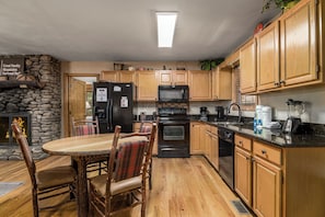 Dishwasher - Brookside: Gorgeous Brookside Cabin Nestled next to Cosby and Gatlinburg Entrance. (Gatlinburg)