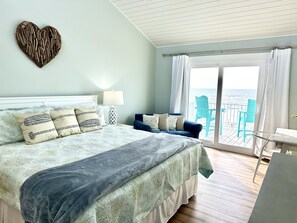 4 bedrooms, iron/ironing board, free WiFi