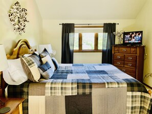 2 habitaciones, escritorio, tabla de planchar con plancha y wifi gratis 