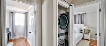 The Cozy House on Rogers • In Quiet Ingleside Area