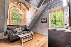 Televisión y chimenea 