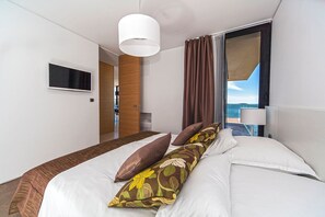 2 chambres, fer et planche à repasser, Internet gratuit, draps fournis