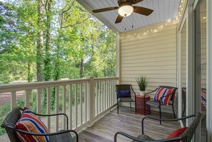 Condo, 3 Bedrooms (1234 River Oaks Dr - 20C) | Exterior