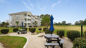 Condo, 2 Bedrooms, Balcony, Golf View | Exterior