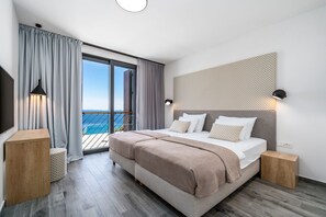 4 chambres, fer et planche à repasser, Wi-Fi, literie fournie