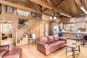 Unclassified image, 3 of 26, button - Greenbrier Haven: Beautiful Cabin Situated Perfectly in the Great Smoky Mountains with amazing views (Sevierville/ Pittman Center)
