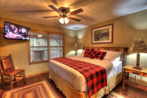3 bedrooms, free WiFi - Rocky Top Retreat: Newly Remodeled Cabin Only Minutes from Gatlinburg (Gatlinburg)