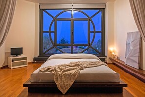 5 Schlafzimmer, Bügeleisen/Bügelbrett, Internetzugang, Bettwäsche