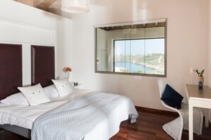 4 makuuhuonetta, silitysrauta/-lauta, ilmainen internet, vuodevaatteet