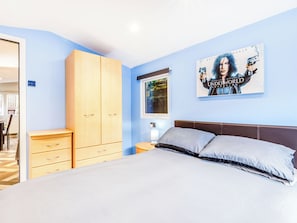 2 habitaciones, wifi gratis y ropa de cama