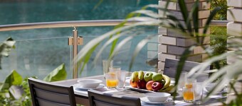 Villa Aquamarine - Four Bedroom Villa, Sleeps 10