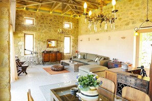 DVD player - Villa Lazarata - Two Bedroom Villa, Sleeps 4 (Lefkada)