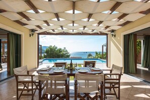 Outdoor dining - Villa Angeliki - Two Bedroom Villa, Sleeps 4 (Pelekas)
