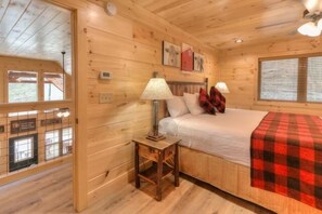 2 室のベッドルーム、WiFi (無料)