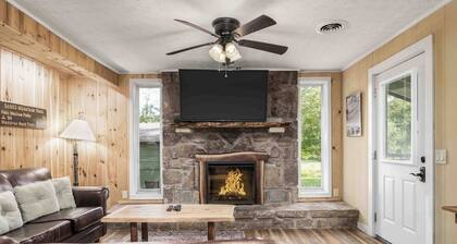 Hikers Haven: Idealic Hikers Getaway, East Access to Hiking Trails of the Great Smoky Mountain