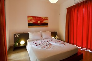 3 Schlafzimmer, Schreibtisch, Bügeleisen/Bügelbrett, WLAN
