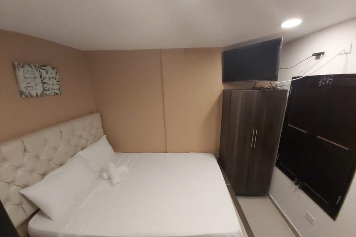 标准双人房 | 特色装修、特色家居、熨斗/熨板、免费 WiFi