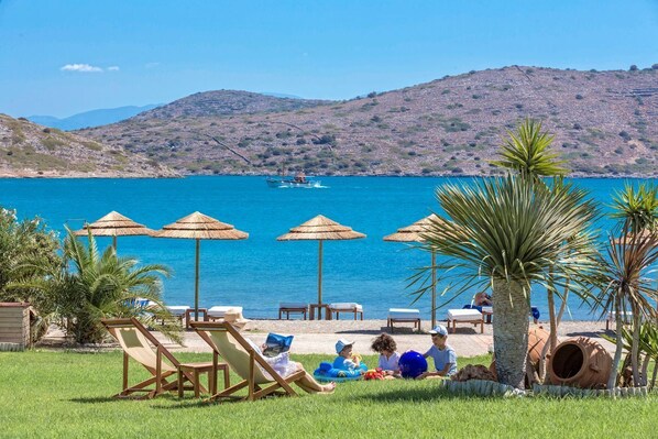 Property grounds - Villa Liakada - Three Bedroom Villa, Sleeps 6 (Elounda)