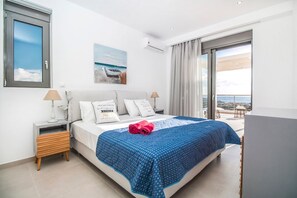 4 slaapkamers, een strijkplank/strijkijzer, wifi, beddengoed