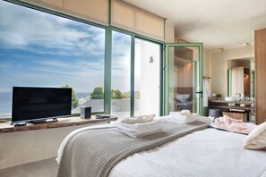 2 bedrooms, iron/ironing board, travel cot, free Internet