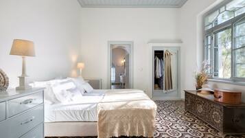 9 dormitorios, tabla de planchar con plancha, Internet y ropa de cama